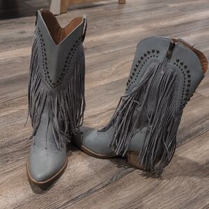 BEAST FASHION Gray Fringe Heeled Boots